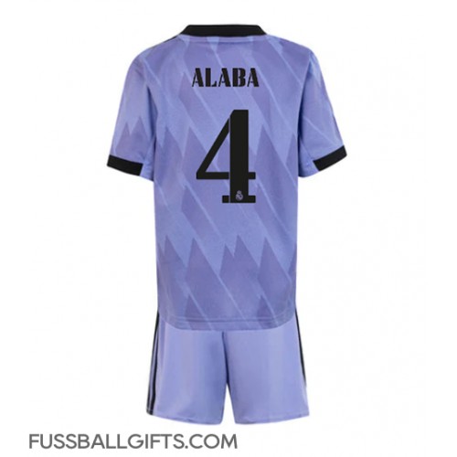 Real Madrid David Alaba #4 Fußballbekleidung Auswärtstrikot Kinder 2022-23 Kurzarm (+ kurze hosen)
